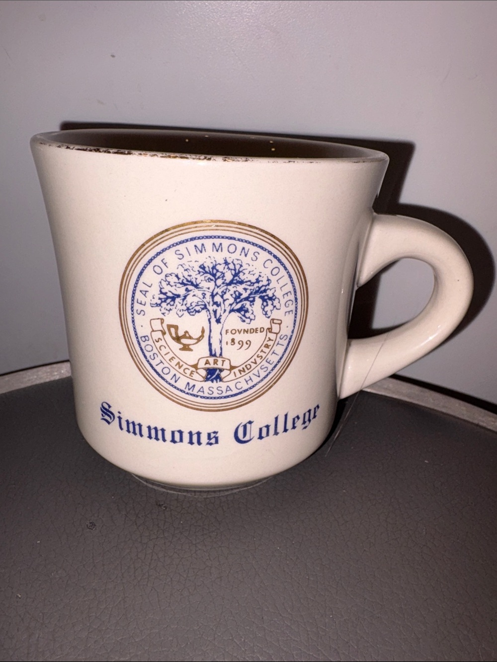 Vintage SIMMONS COLLEGE c1980s Ceramic Coffee Mug, 10 Ounces